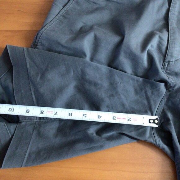 Mens Gray Nike Standard Fit Dri Fit Golf Shorts Size 35 - Picture 8 of 8